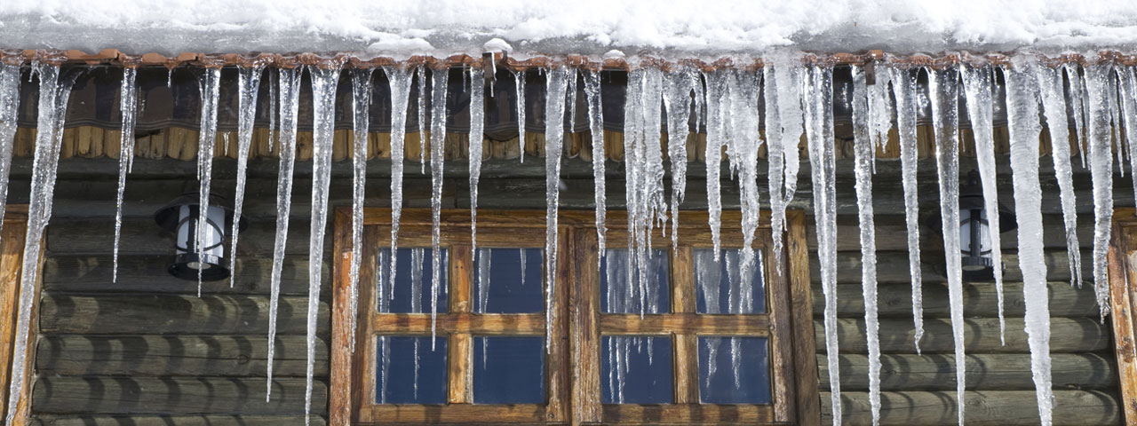 spray foam prevents ice dams by providing proper insulation in Vancouver attic spaces